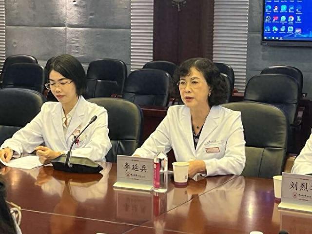 中山大学附属第一医院内分泌科主任李延兵教授介绍研究总体情况.