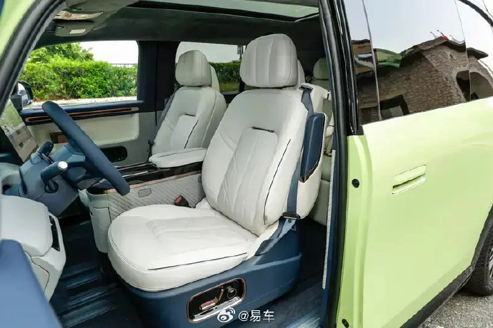 极氪MIX首批量产下线 将于10月23日上市-新浪汽车