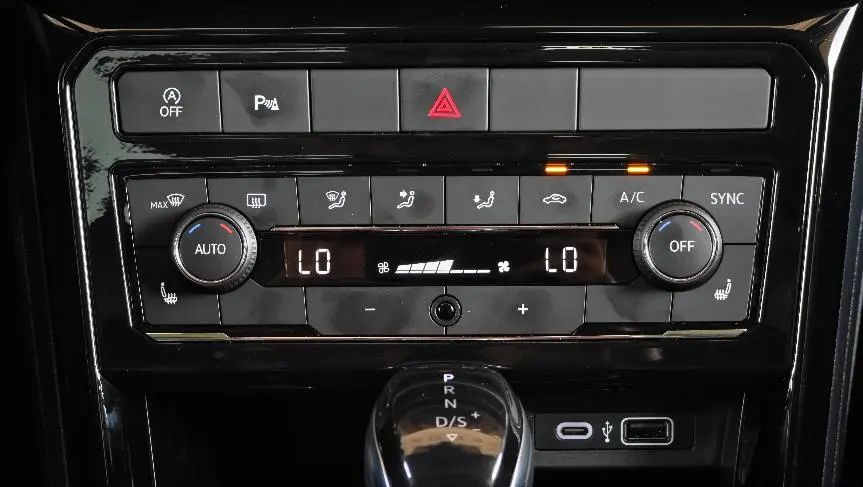 优惠13万，2.0T＋9AT，全系4驱！33英寸9K屏！燃油SUV卷疯了？