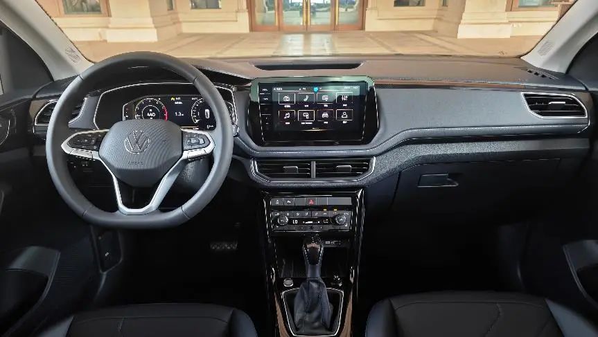 优惠13万，2.0T＋9AT，全系4驱！33英寸9K屏！燃油SUV卷疯了？