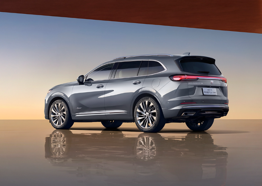 优惠13万，2.0T＋9AT，全系4驱！33英寸9K屏！燃油SUV卷疯了？