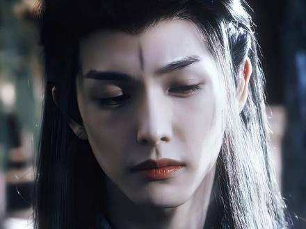 这哪里是水鬼,分明是河神啊|河神|哈基姆·奥拉朱旺|王以纶_新浪新闻