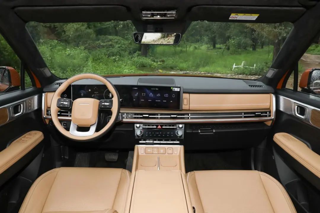 2米8轴距方盒子，4驱带锁，5/6/7座，总有一款是你的菜