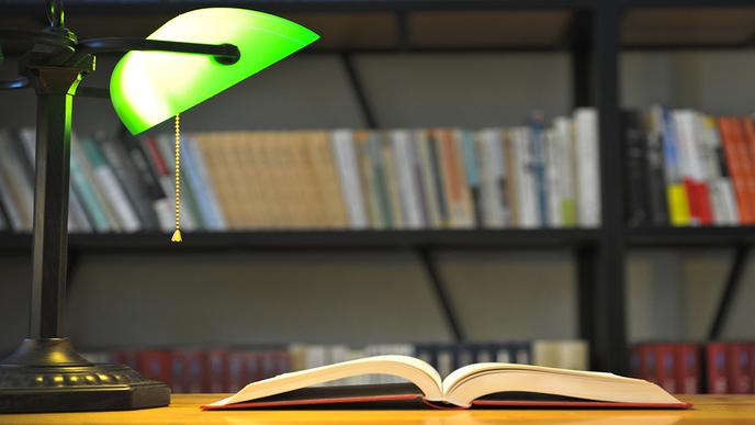 华中科大、南开大学等高校清退一批超期学习国际研究生-华中科技和南开选哪个