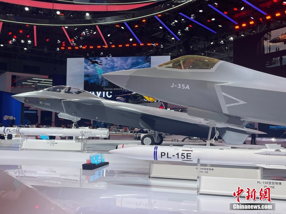 歼-20S与歼-35A模型同台亮相|中国航空|隐身战斗机|中新社_新浪新闻