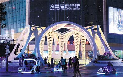 湾里庙步行街。梁子栋 摄