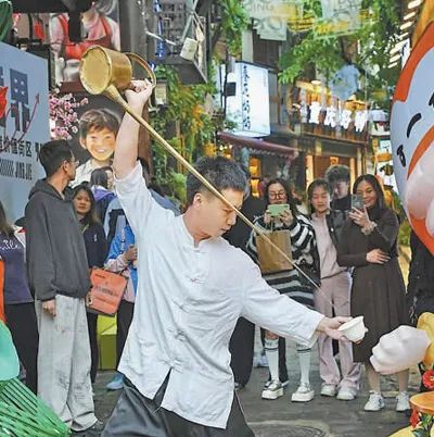 传统茶艺表演。磁器口古镇管委会供图