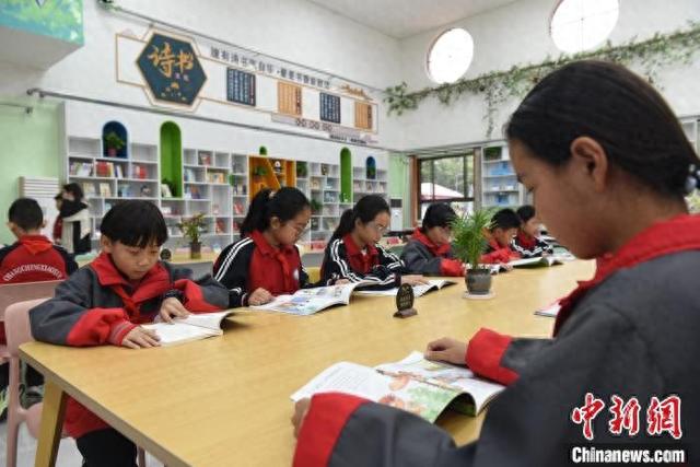 11月14日,河北省深州市首家开放式,智能化智享书屋在长城小学正式启用