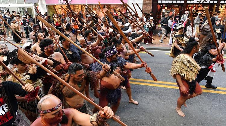 从议会到大街!毛利人再跳战舞抗议新法案