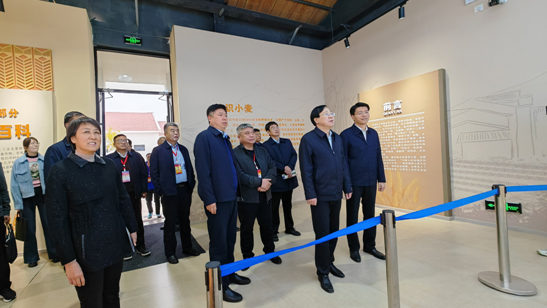 滑县县委副书记,县长王军华,县人大常委会党组书记,主任王为治,县委