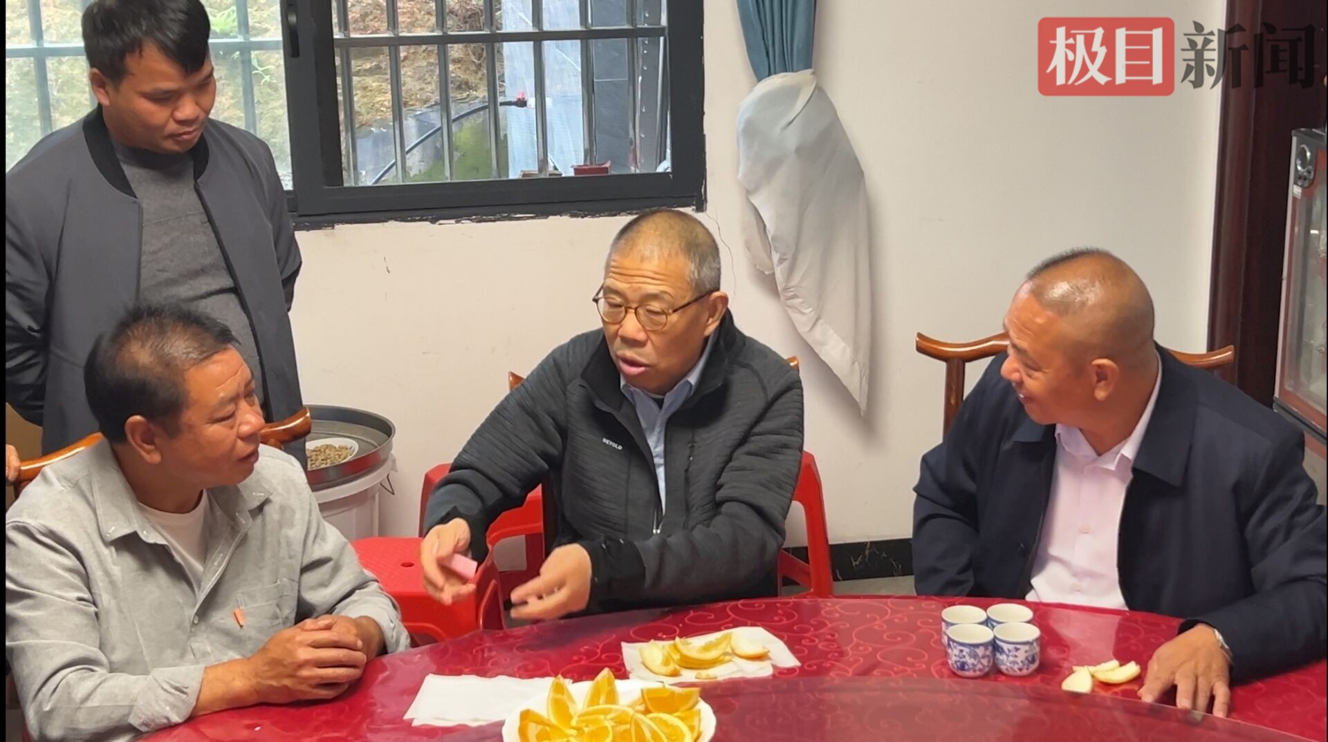 “做农业是试金石,三起三落,九死一生”——对话农夫山泉创始人钟睒睒|钟睒睒|赣州市_新浪新闻