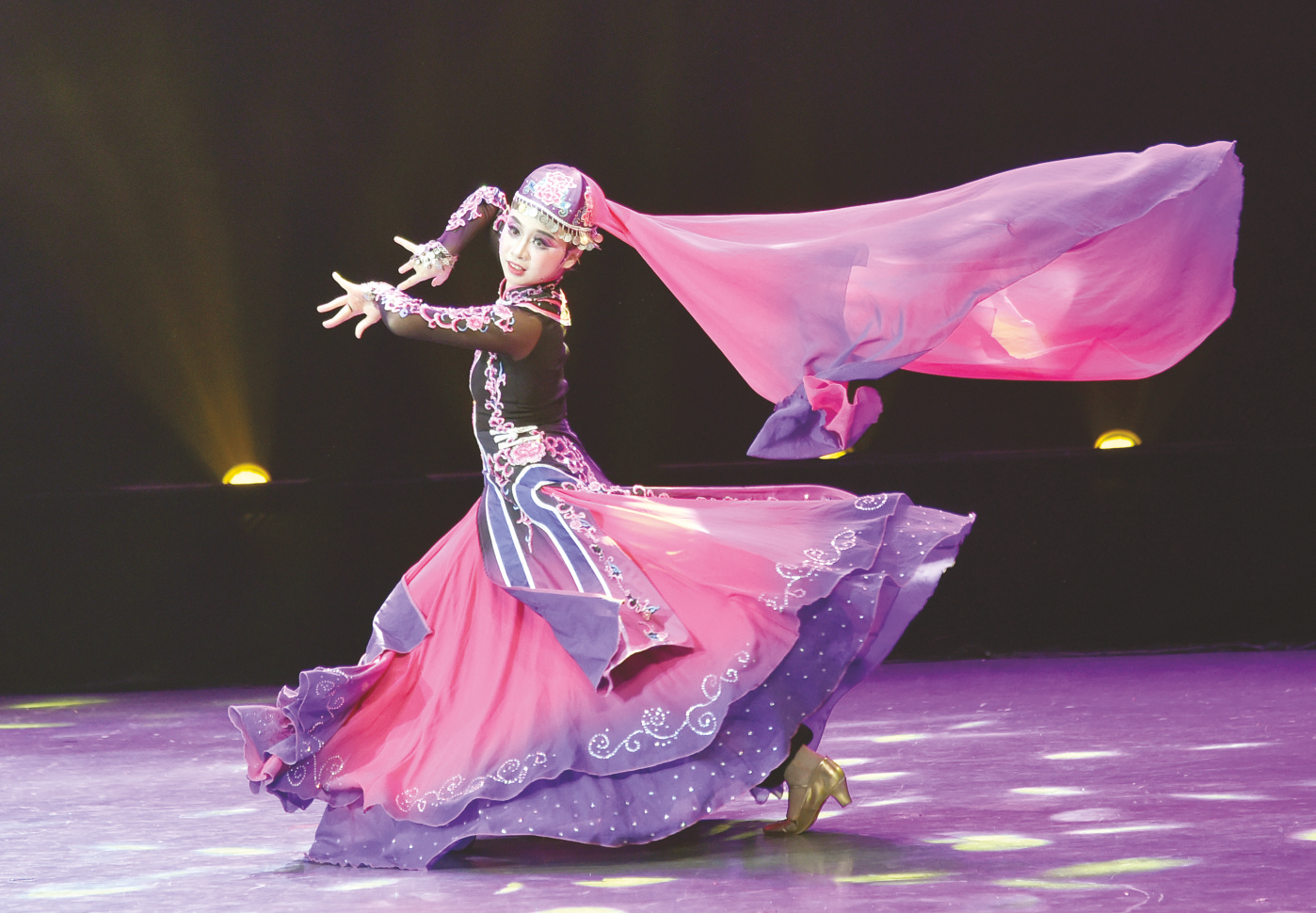 本报讯11月24日,2024第十一届"舞动广西壮美青秀"舞蹈展演在广西艺术