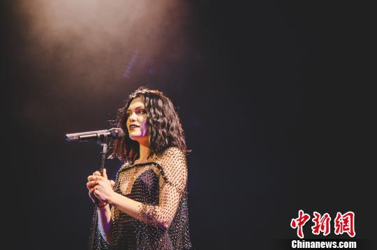 资料图：2018年，英国女歌手Jessie J在成都演出。 钟欣 摄