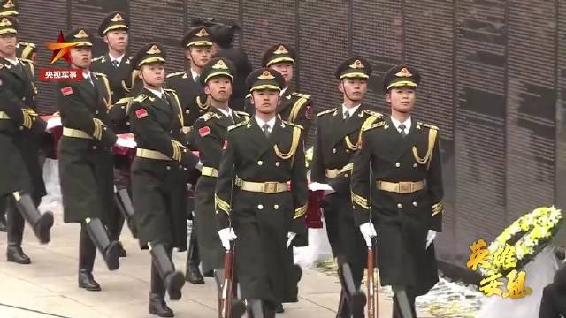 礼兵护送烈士棺椁进入安葬地宫|地宫_新浪新闻