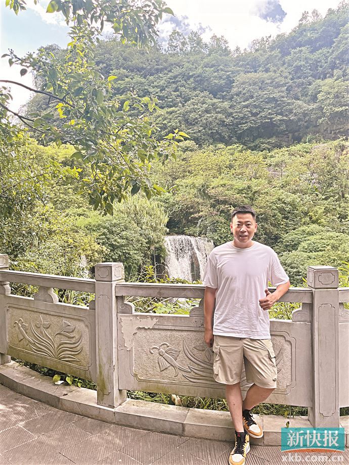 广东广州荔湾区驻贵州黔南布依族苗族自治州惠水县粤黔协作工作组组员蔡子杰:从扶贫到振兴 城里娃完成人生蜕变|贵州黔南_新浪新闻