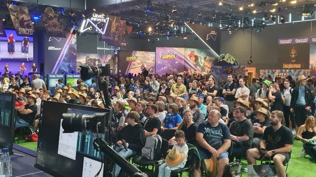 科隆游戲展上《模擬農(nóng)場(chǎng)25》的種田展位