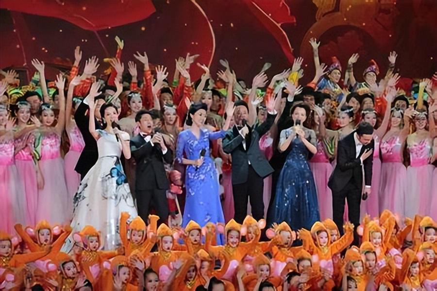 2025春晚进入倒计时，主题已官宣，赵本山、宋丹丹回归呼声高|春节联欢晚会|小品|赵雅芝|叶童|节目_新浪娱乐_新浪新闻