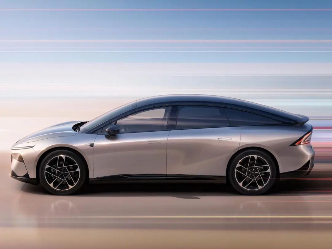 公认的国货之光，颜值爆表，实力拉满，最低不到20万，太香了！