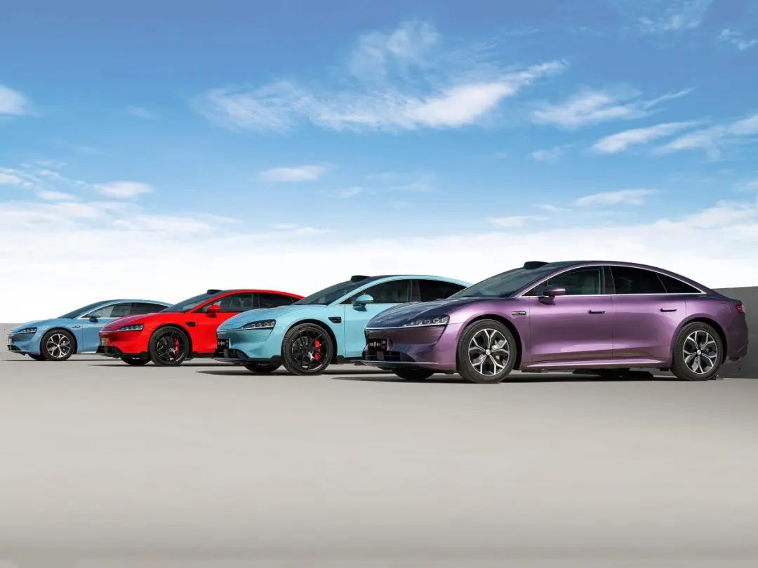 公认的国货之光，颜值爆表，实力拉满，最低不到20万，太香了！