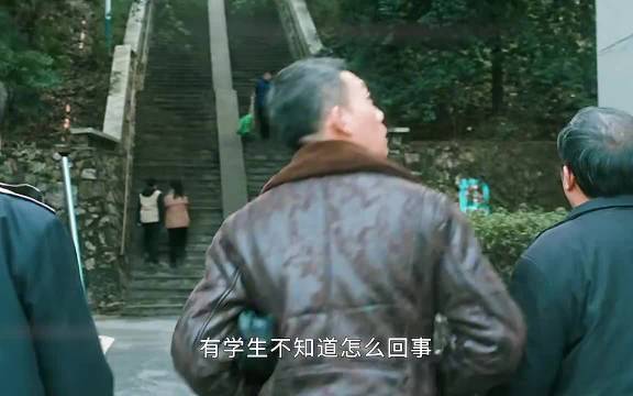 12月17日，自称“南大碎尸案”逝者刁爱青家属的网友，向演员张译喊话…_新浪新闻
