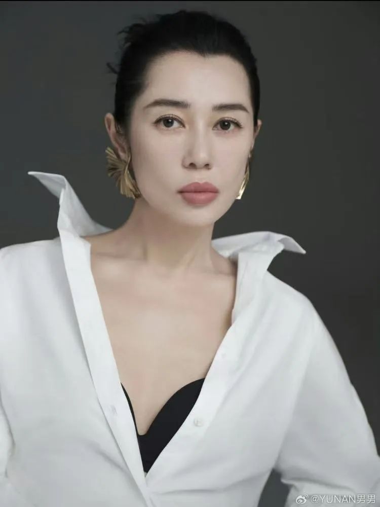 48岁知名女星官宣结婚!|余男_新浪财经_新浪网