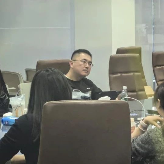 极越闪崩,CEO深夜发长文致歉!|夏一平|百度|车主|吉利|股东_新浪新闻