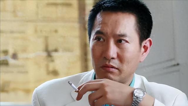 “坏人专业户”姚刚:一生无妻无子,如今53岁在千万豪宅一个人住|姚刚_新浪财经_新浪网