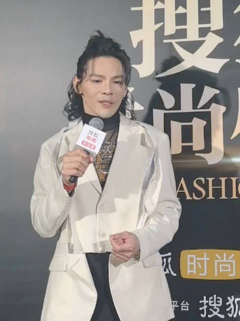 细数一直以来,向佐一直没有因为富二代的身份而停滞不前,而是一直突破自己…|向佐_新浪新闻
