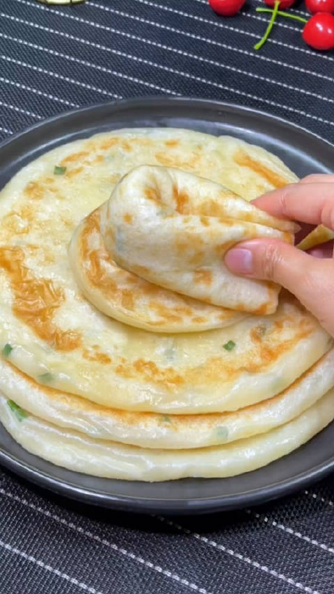 为什么你做的饼又硬又不好吃呢?今天就把详细做法分享给大家_新浪新闻