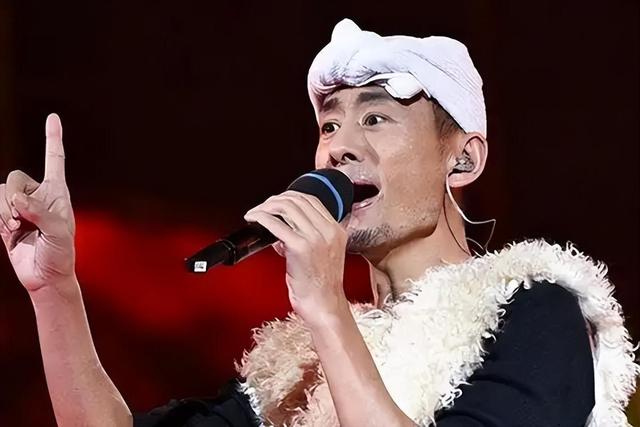 54岁的农民歌手朱之文,如今已走上了新的道路|朱之文_新浪财经_新浪网