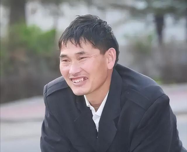 54岁的农民歌手朱之文,如今已走上了新的道路|朱之文_新浪财经_新浪网