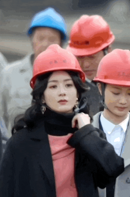 △图自电视剧《风吹半夏》