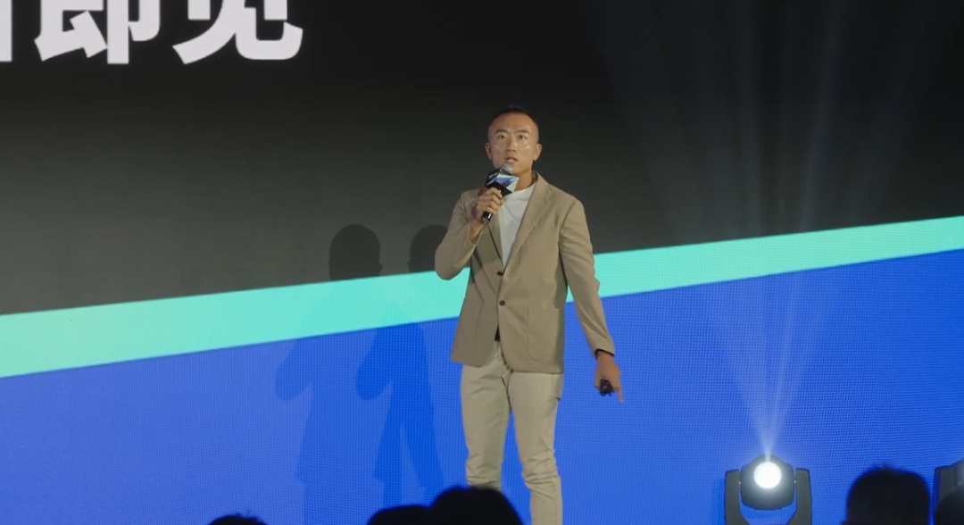 影目吕一飞：引领智能眼镜新时代的先锋丨WAVE2024|智能眼镜|先锋_新浪新闻