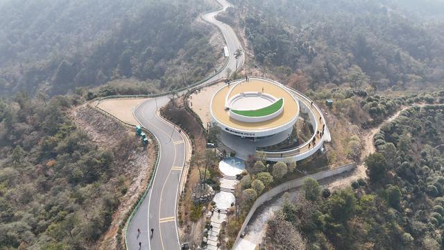 商务部新闻发言人就对牛肉保证办法查询发布延期公告答记者问