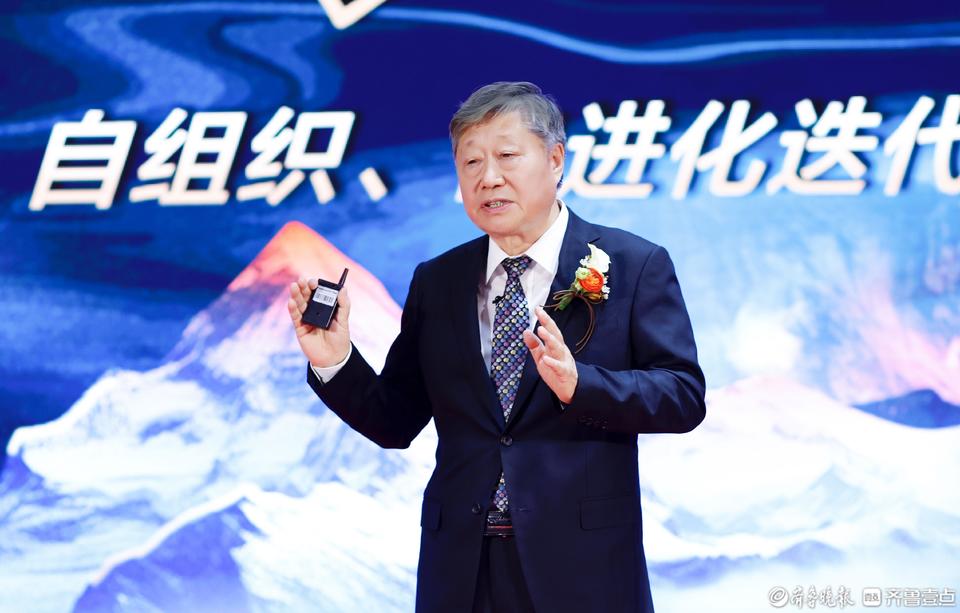 海尔创始人张瑞敏最新演讲:以永恒的酒神精神去追逐每一天的梦神|海尔|创业|张瑞敏_新浪新闻