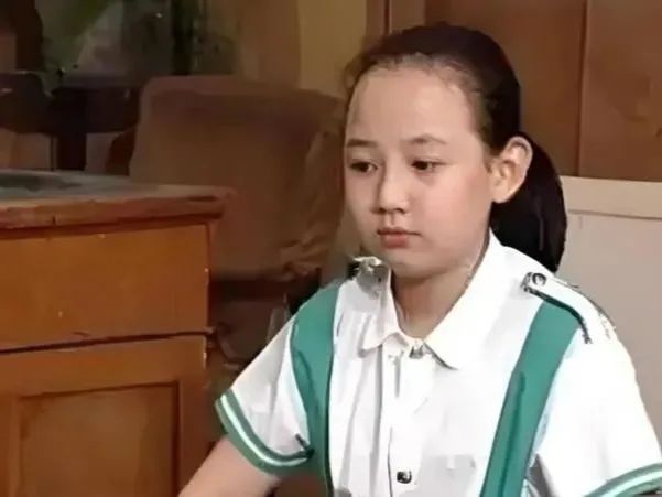 女演员深夜“离家出走”,全网热议|关凌_新浪财经_新浪网