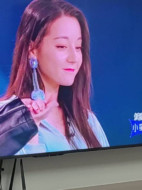 为了看林锐去补创2，猛的又被热巴美到了，太灵动俏皮了身材呱呱好…|迪丽热巴_新浪新闻