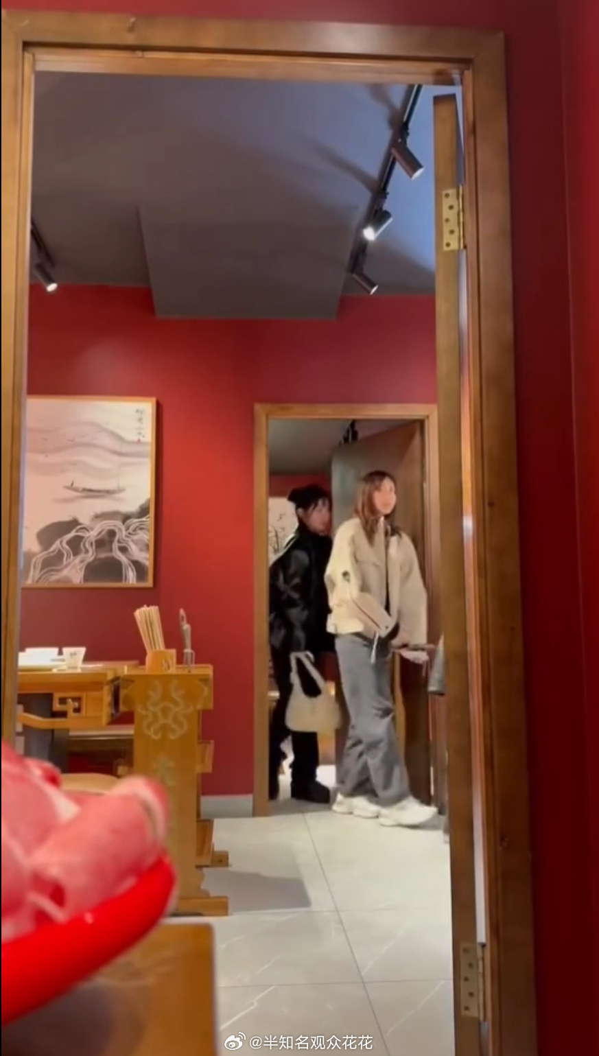 Lisa真的是火锅脑袋|火锅|Lisa|吃火锅_新浪新闻