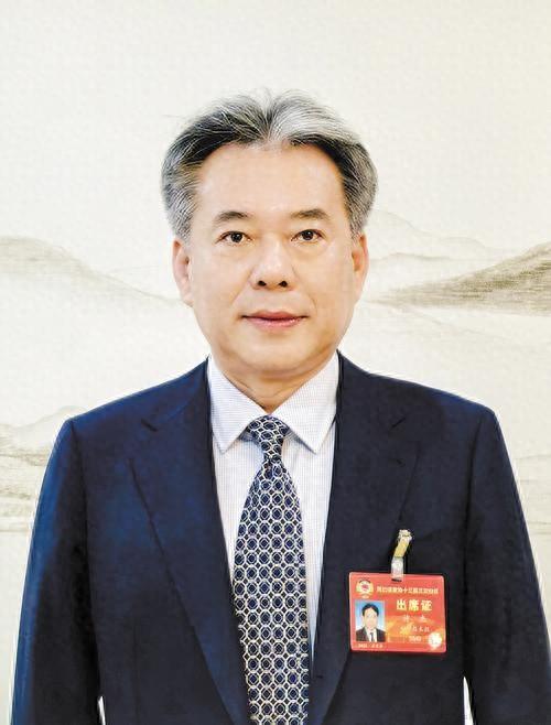 许杰委员。 本报记者 田 明摄