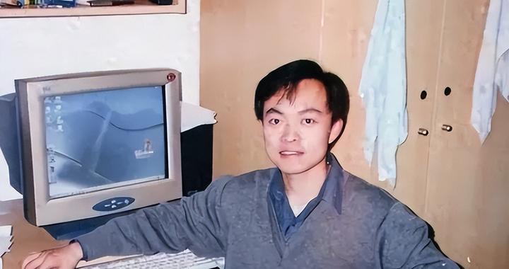 蔡磊：我这辈子最正确的决定，就是娶了比我小11岁的段睿|商丘市|河南省|中央财经大学|病友|儿子_新浪新闻