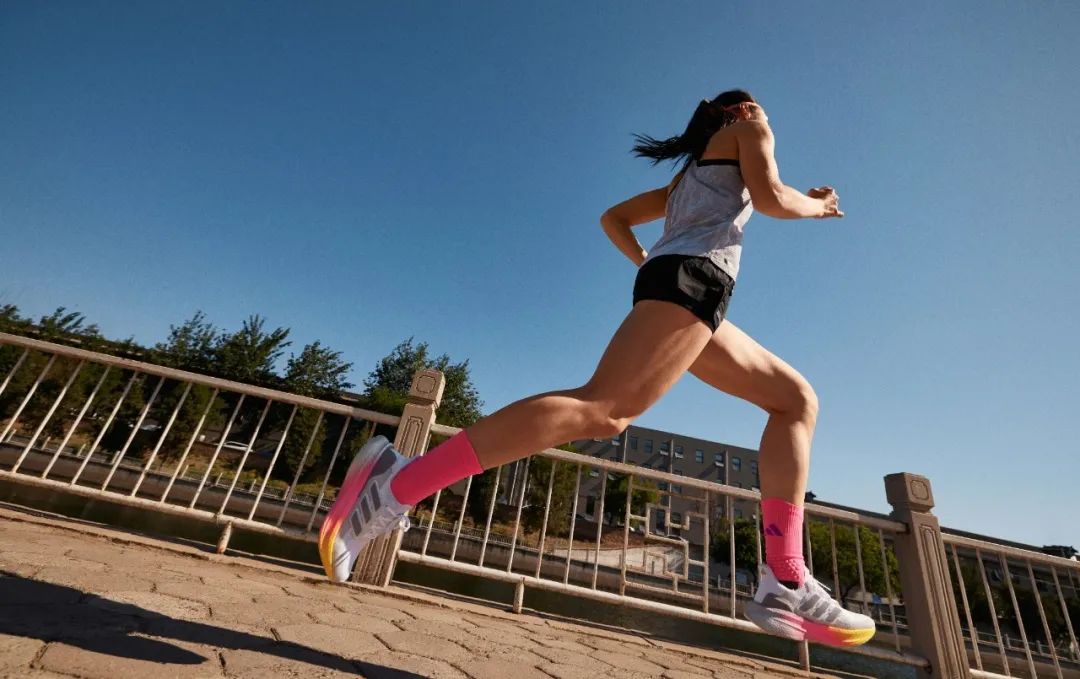 图片来源：adidas官方微博