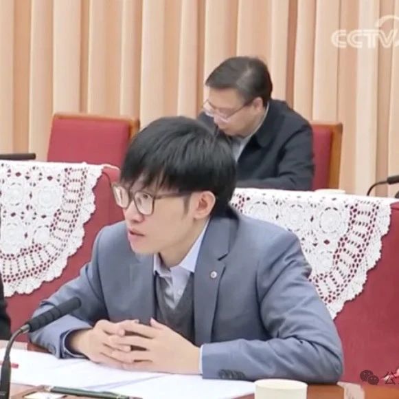 DeepSeek创始人专访：中国的AI不可能永远跟随！