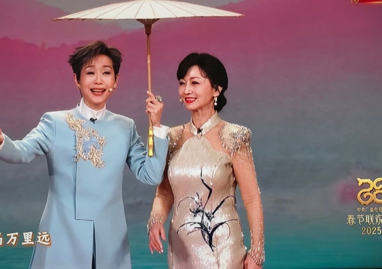 赵雅芝叶童太般配了|赵雅芝|叶童_新浪新闻