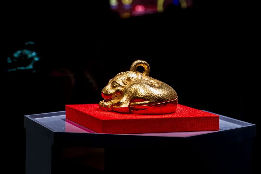 南京博物院内展出的金兽。