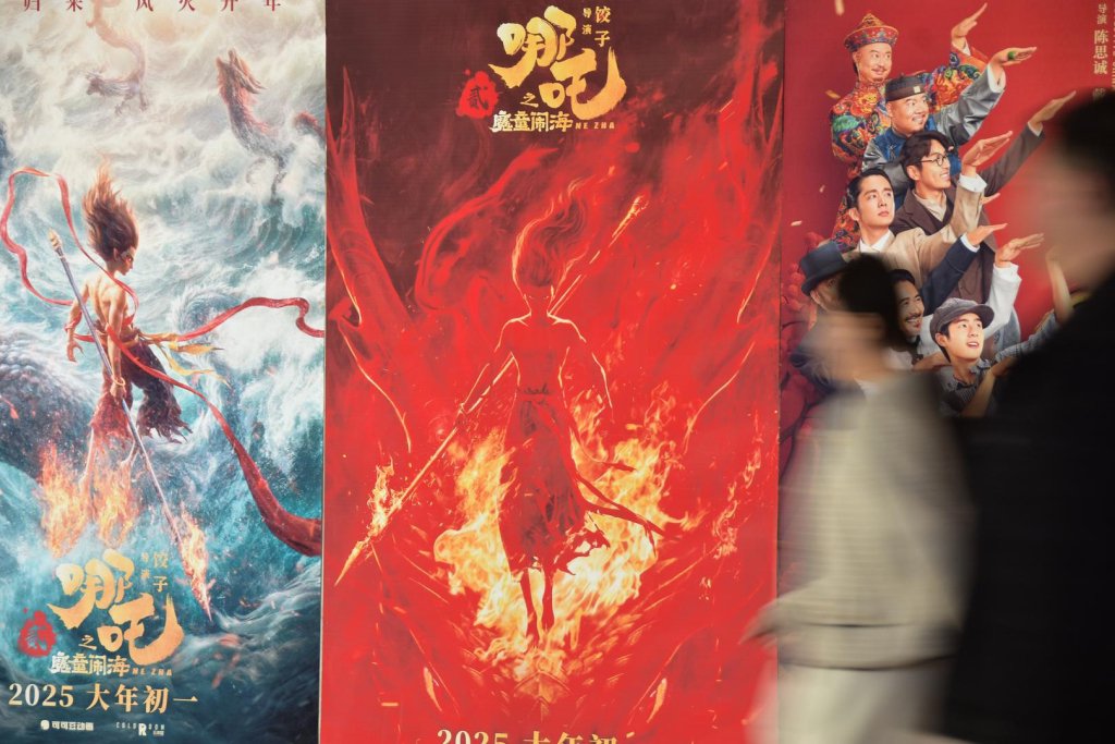 “史上最强春节档”变天:“吐排片”上热搜,《哪吒2》要赢家通吃?|哪吒2|春节档|影院经理_新浪新闻