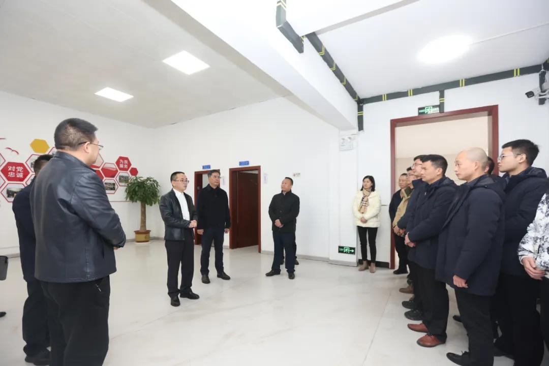 广东清远新北江医院杨兴航博士的个人阅历哪位有？