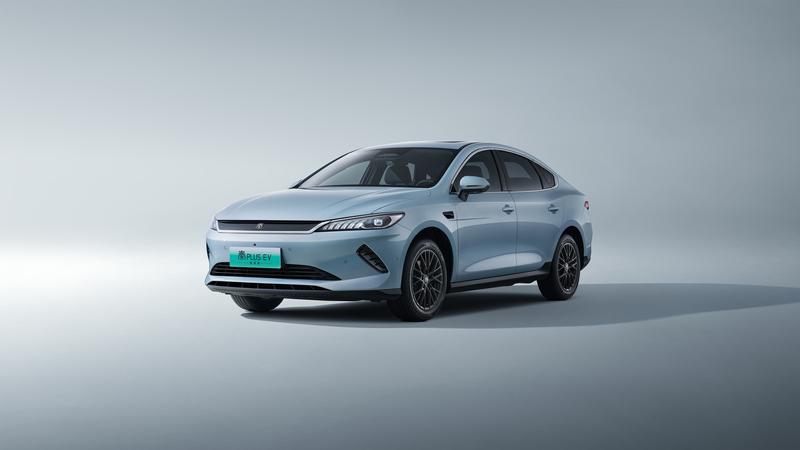 销冠+高阶智驾=全民智驾！第二代秦PLUS 智驾版怎么选？