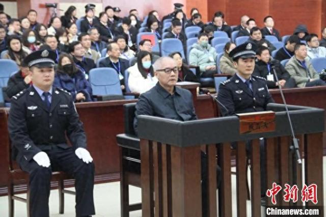 安徽省财政厅原党组成员、副厅长孟照红受审。安徽省芜湖市中级人民法院供图