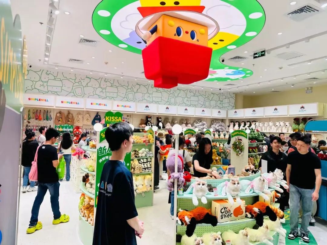 火爆,大排长龙!广州首家,火速成为热门打卡地|广州市_新浪财经_新浪网
