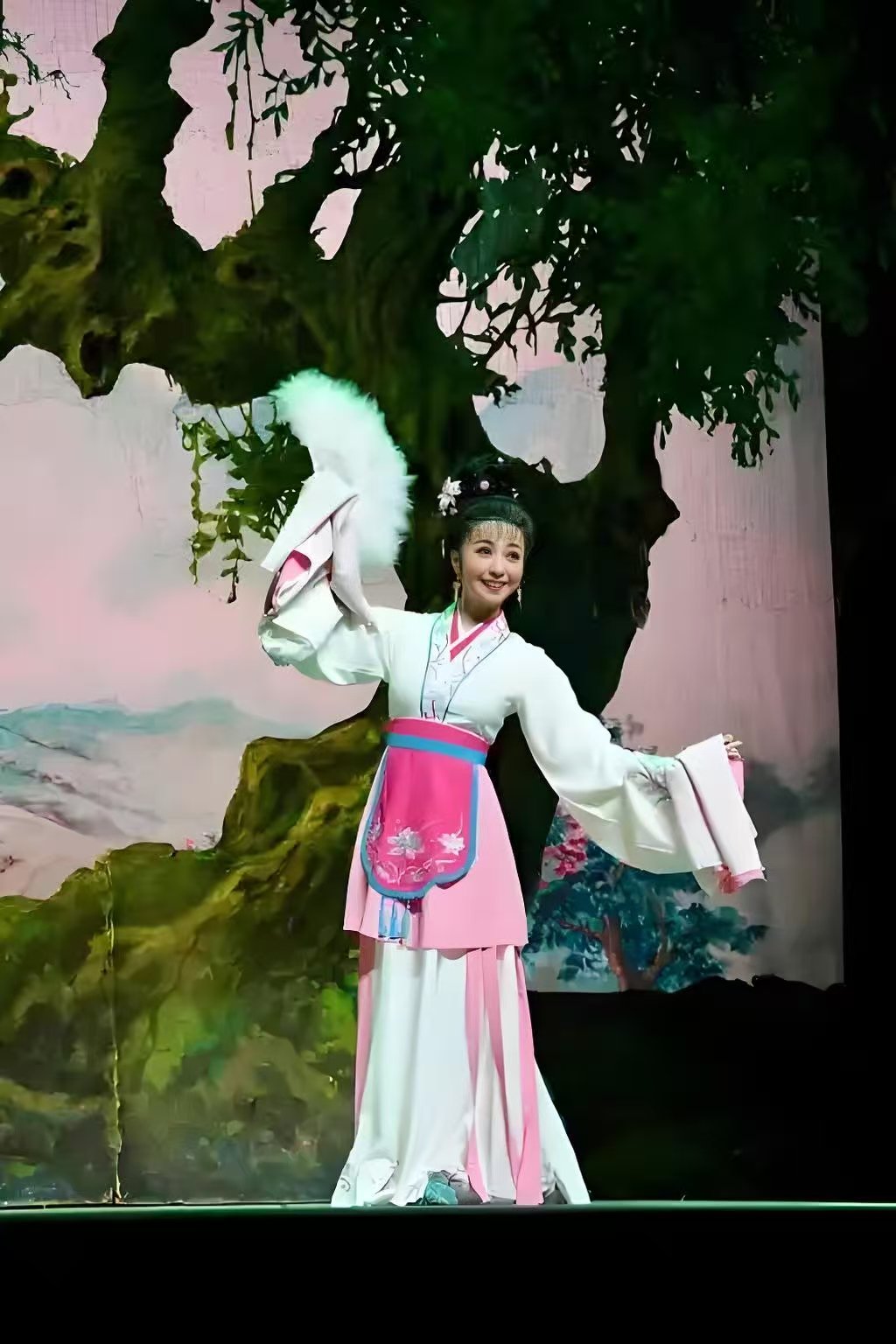 黄梅戏《天仙配》袁媛饰演七仙女
